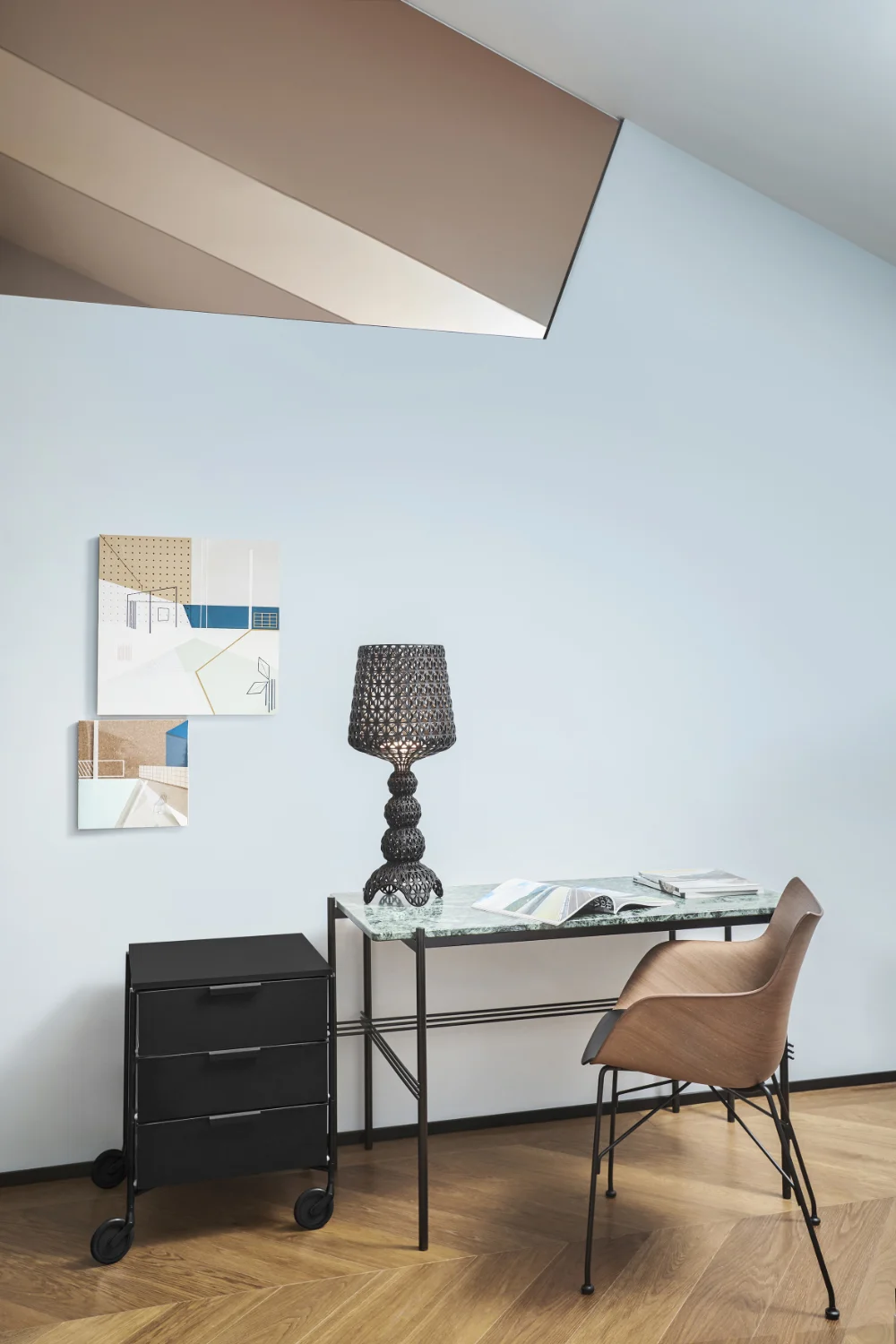 Photo set Kartell Q/WOOD Soft LIGHT WOOD/CHROME/LIGHT BLUE KAR05928C2 4