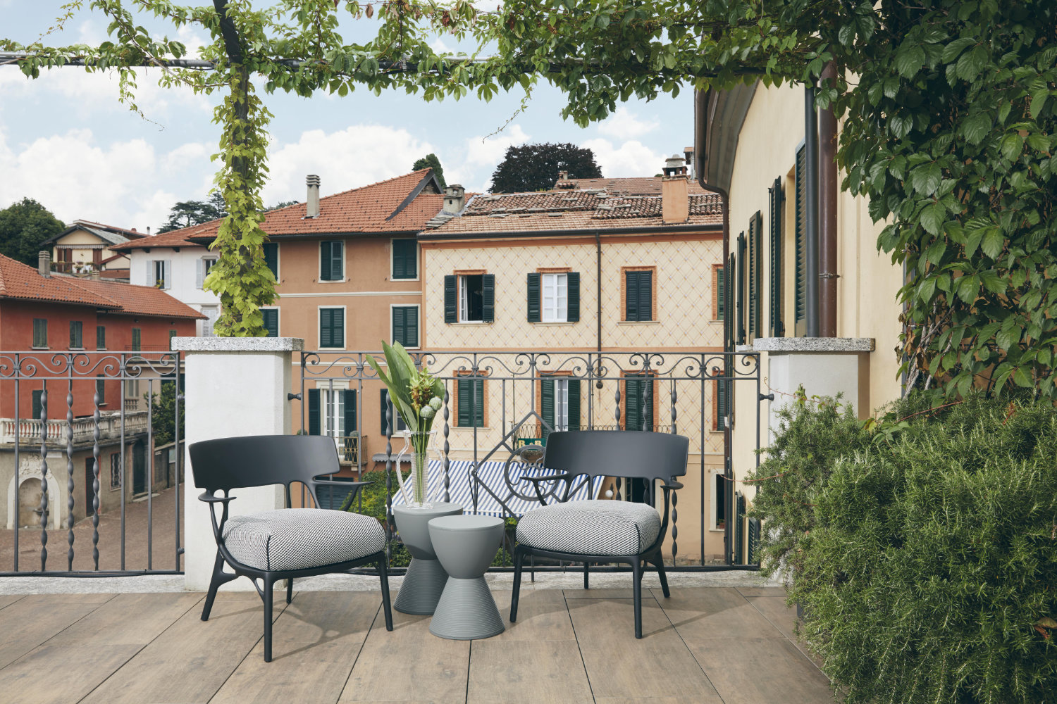 Photo set KARTELL A.I. LOUNGE Panamino Basic CHARCOAL STRUCTURE: BLACK KAR059044A 2